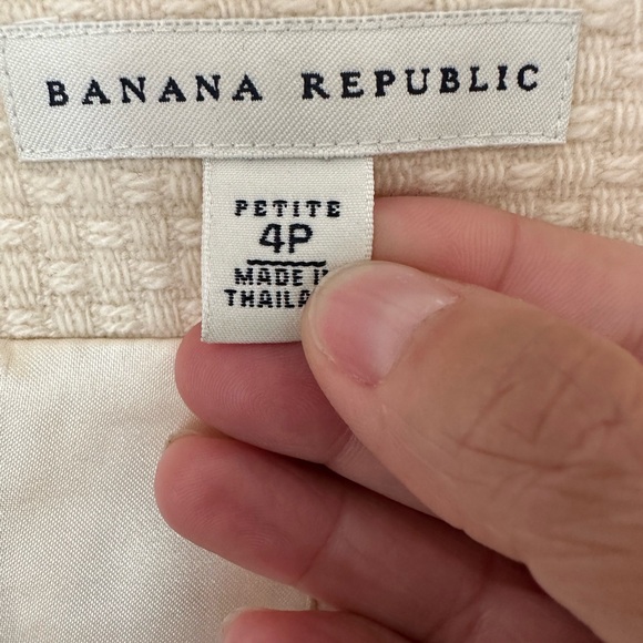 Banana Republic Tweed Blazer in Size 4P - Picture 8 of 13